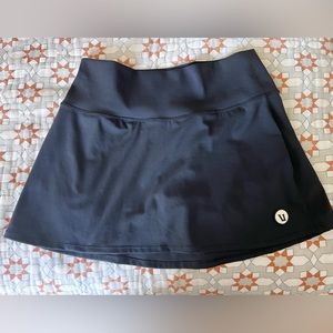 Vuori Black Volley Skirt - Sz M